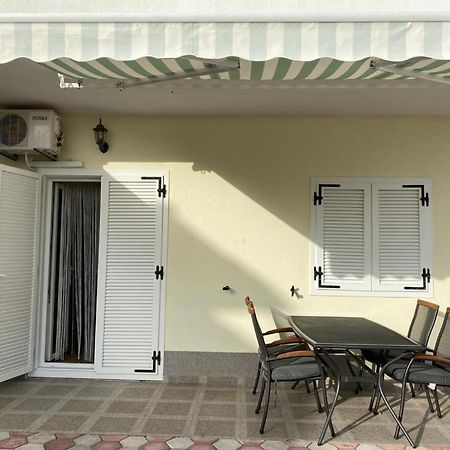 Apartmani Znaor Baška Voda Exteriér fotografie