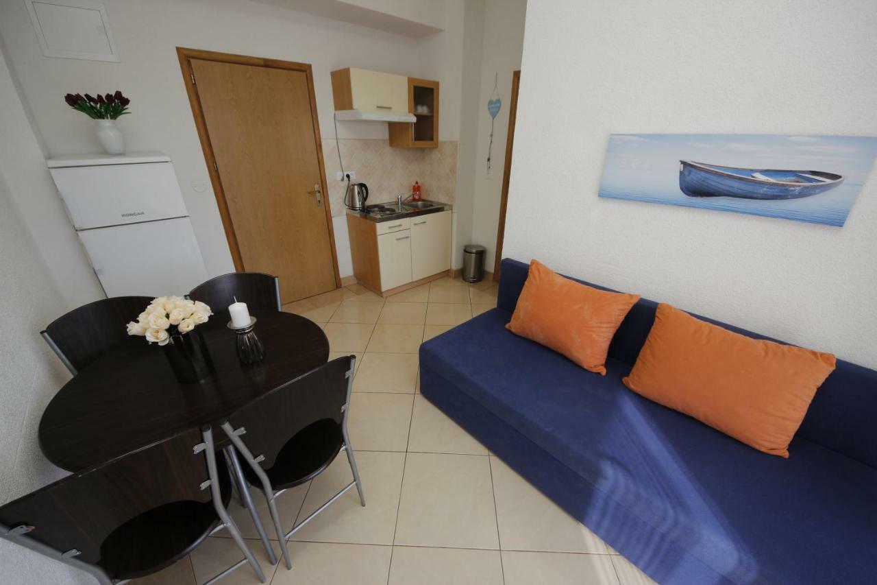 Apartmani Znaor Baška Voda Exteriér fotografie