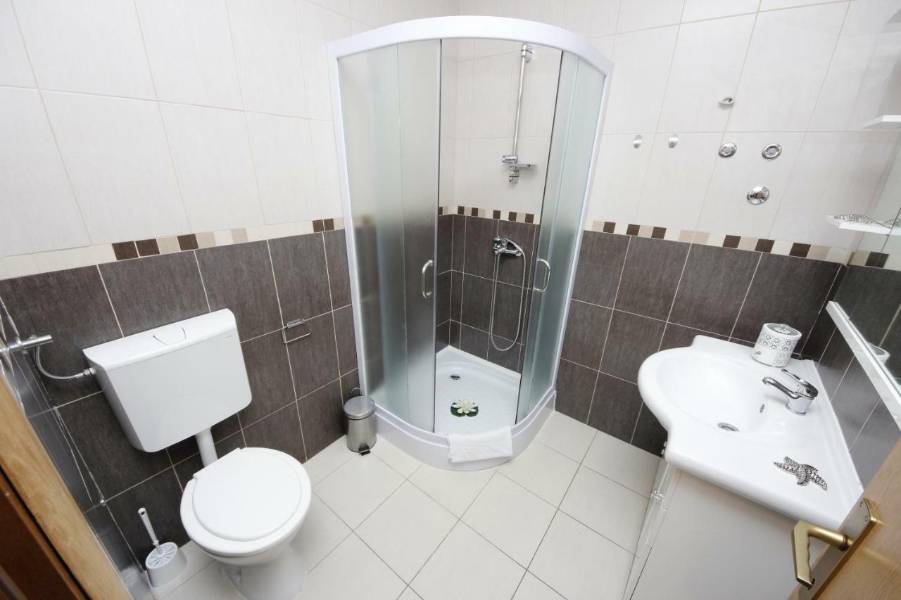 Apartmani Znaor Baška Voda Exteriér fotografie