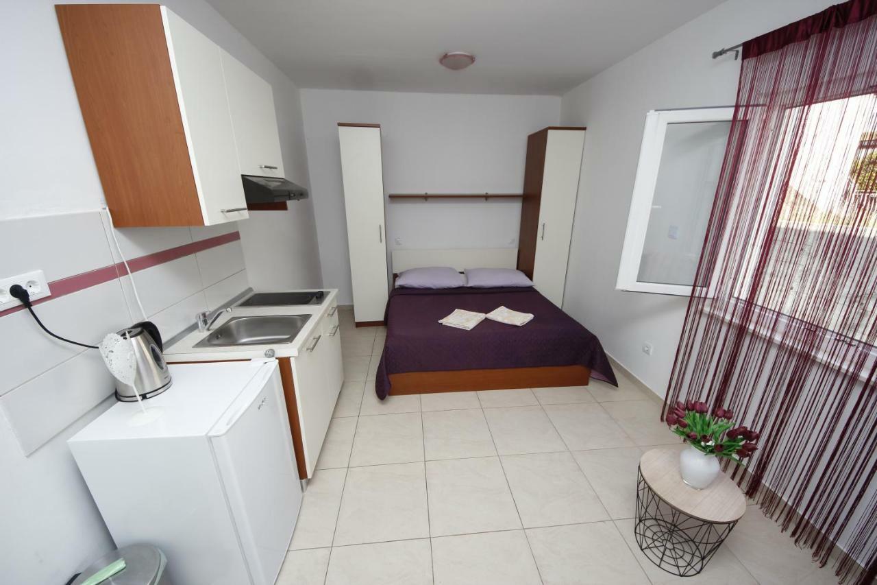 Apartmani Znaor Baška Voda Exteriér fotografie