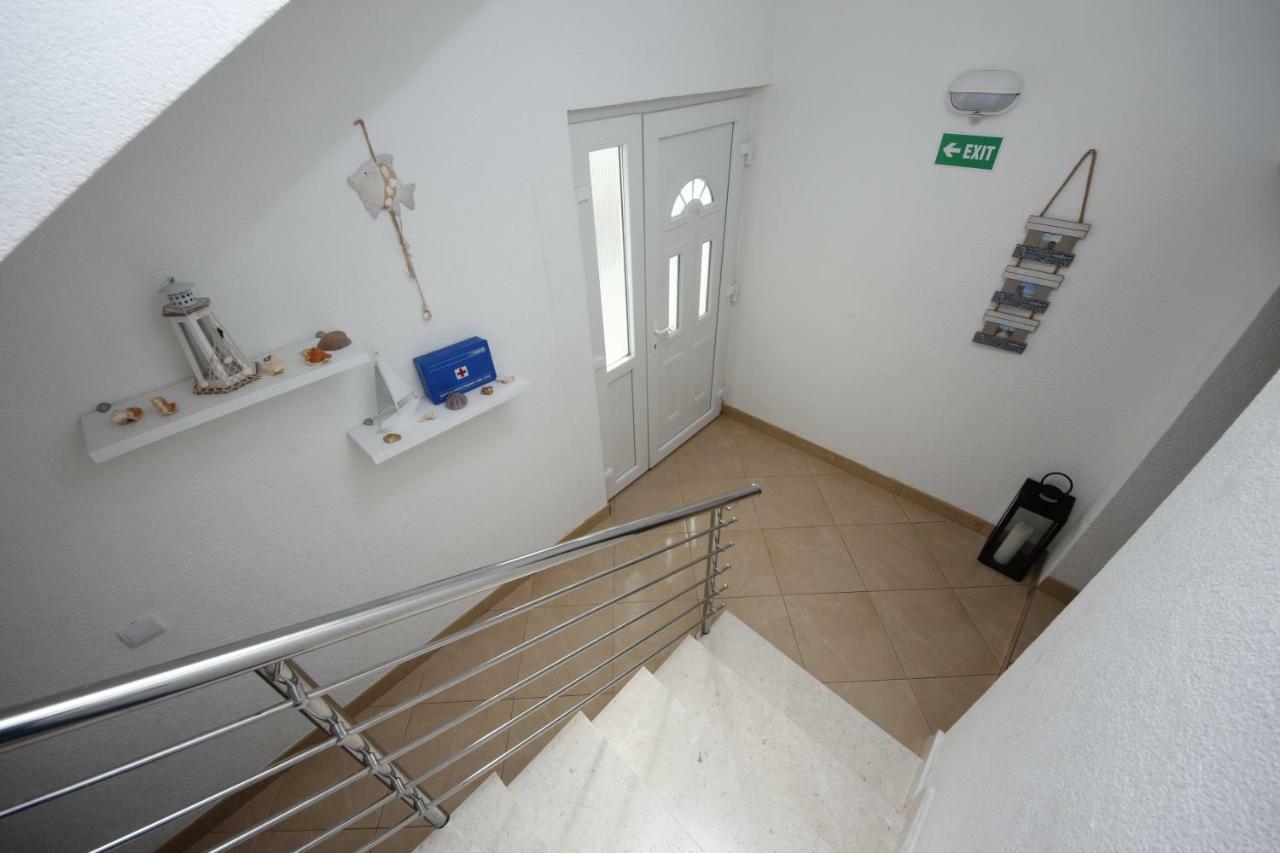 Apartmani Znaor Baška Voda Exteriér fotografie
