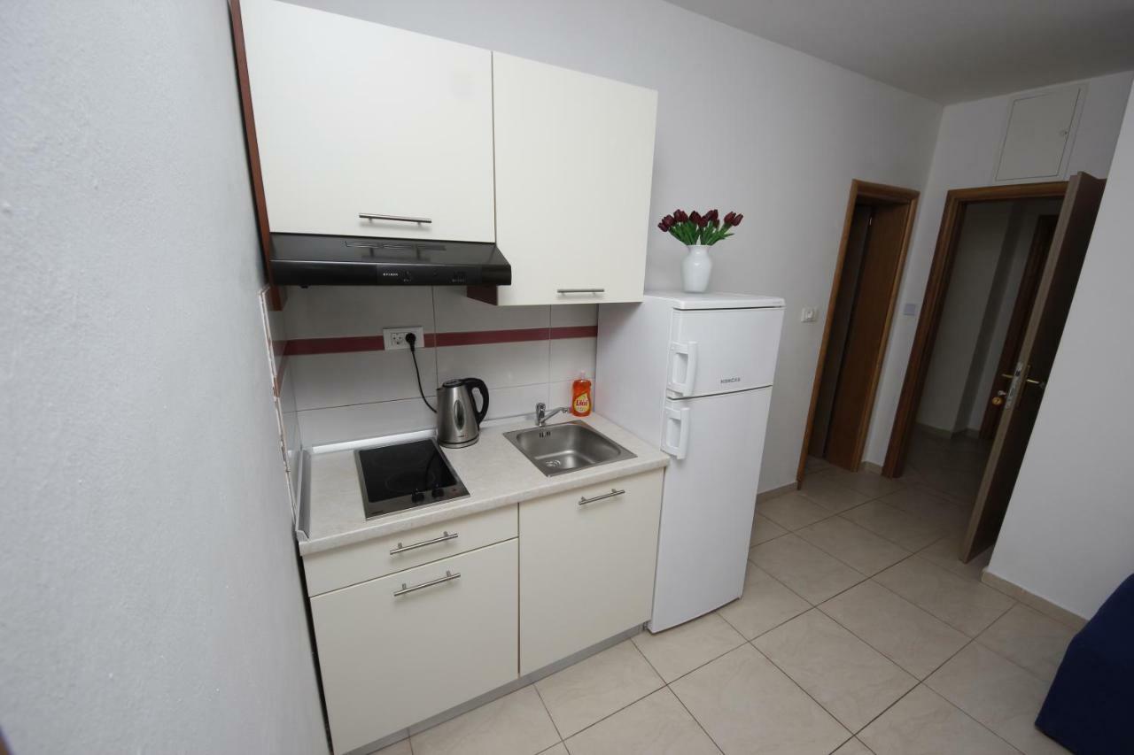 Apartmani Znaor Baška Voda Exteriér fotografie
