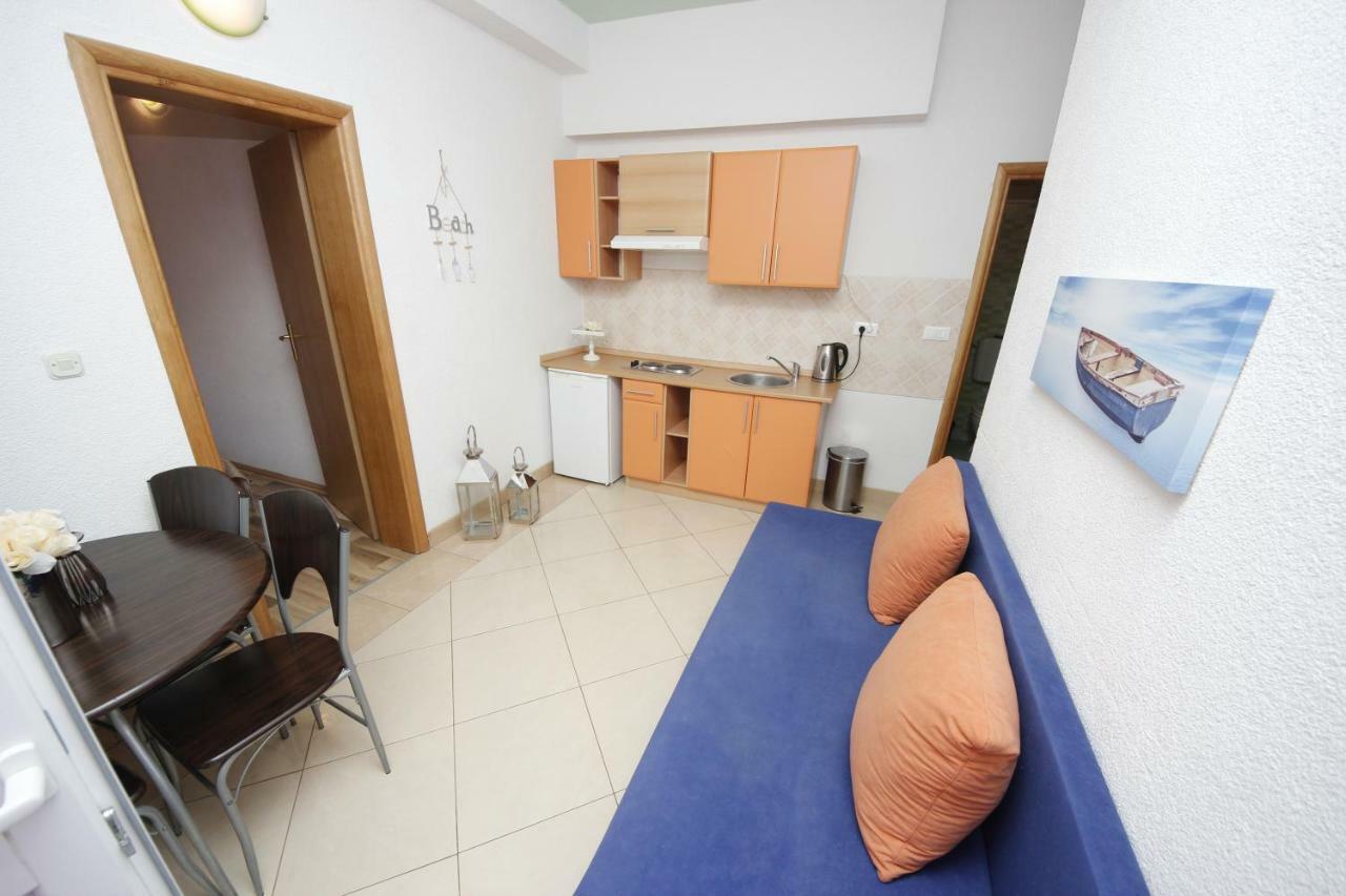 Apartmani Znaor Baška Voda Exteriér fotografie